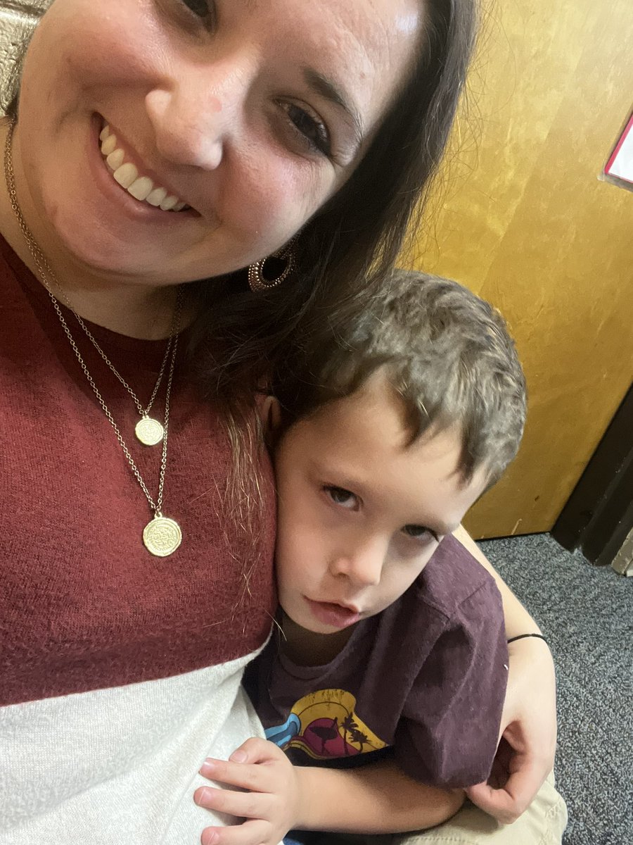 lyss_sav13's tweet photo. Sometimes you just need a hug and some quality time with a prek bestie 🥰 https://t.co/pkcSwCk3AT