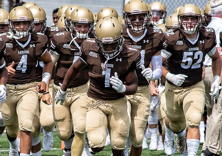 After a great conversation with @CoachTomGilmore, I am blessed to receive an offer from @LehighFootball 🟤@Q_Jones2 @gctitansfb @raveryjr @ChadSimmons_ @JohnGarcia_Jr @PrepRedzoneAL @DexPreps @YellowhammerFB