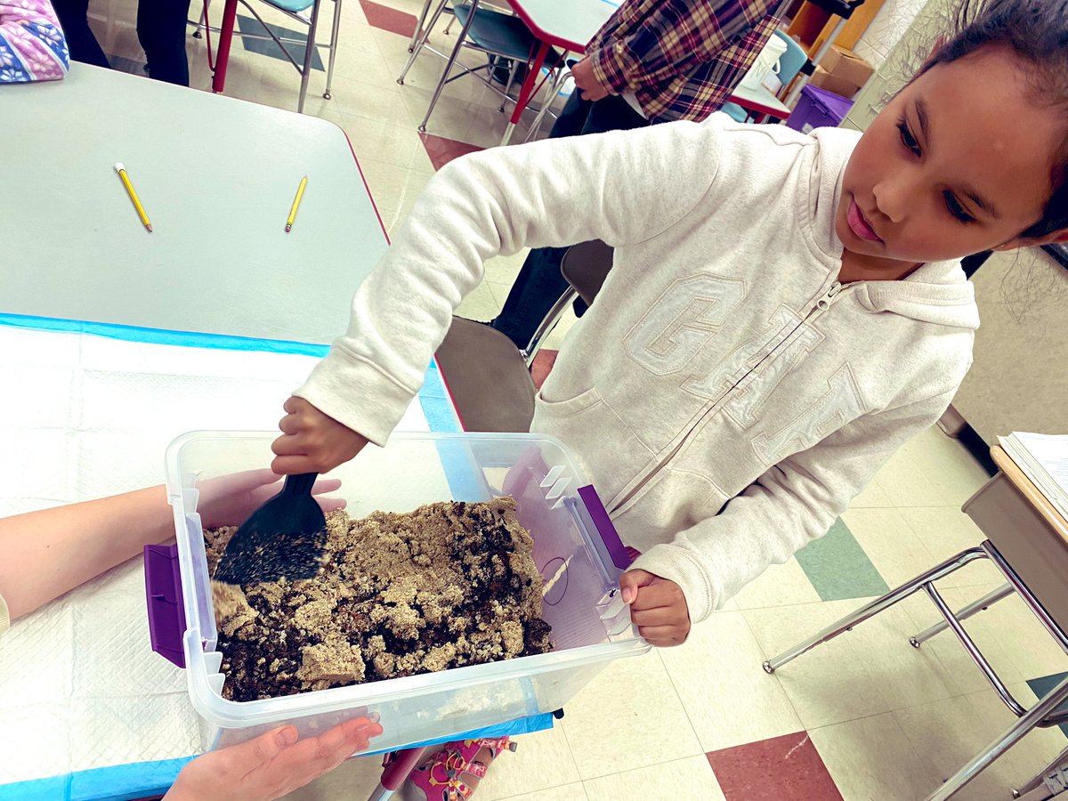We began our land and water unit by spending the afternoon in the science lab! Ask your child how we recreated the water cycle! <a href="/ChaddsFordUCFSD/">Chadds Ford</a> @UCFSD #teamwork #handsonlearning