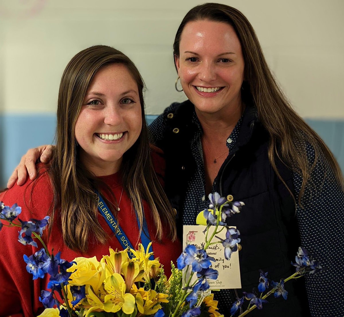 MBSeahawks_FB's tweet photo. Congratulations to Madison Badurski for being Lakewood Elementary schoolโs 2022 Teacher of the Year๐. She has Followed the education foot steps of her mother and father. @GasCan17 #LES #TeacherOfTheYear #OnceASeahawk https://t.co/3Fy3kr3huu