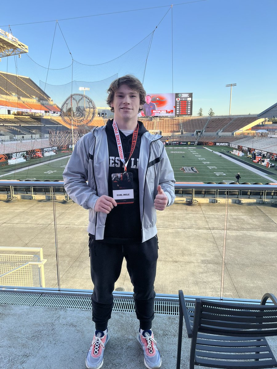 Earl Ingle (@earlingle4) on Twitter photo Had a great time this weekend at Oregon State! Great to see the Beavers play! Thanks to the whole staff for having me out!
<a href="/BeaverFootball/">Oregon State Football</a> <a href="/BrandonHuffman/">Brandon Huffman</a> <a href="/Coach_Smith/">Jonathan Smith</a> <a href="/jon_eagle/">Coach Eagle</a> <a href="/JordanJ_/">Jordan Johnson</a> @WL_LionRecruits @CoachMikeOSU Had a great time this weekend at Oregon State! Great to see the Beavers play! Thanks to the whole staff for having me out!
<a href="/BeaverFootball/">Oregon State Football</a> <a href="/BrandonHuffman/">Brandon Huffman</a> <a href="/Coach_Smith/">Jonathan Smith</a> <a href="/jon_eagle/">Coach Eagle</a> <a href="/JordanJ_/">Jordan Johnson</a> @WL_LionRecruits @CoachMikeOSU