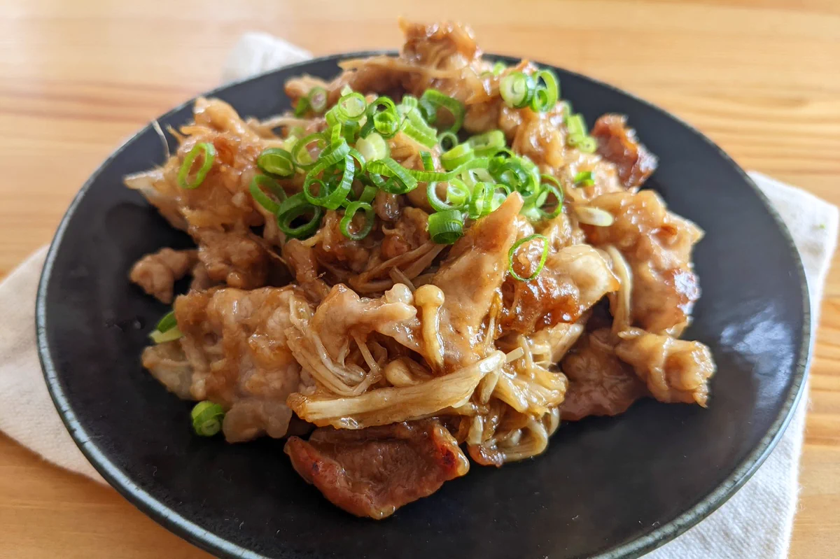 食感がクセになる！えのきも仲間入りした、豚肉の生姜焼き。