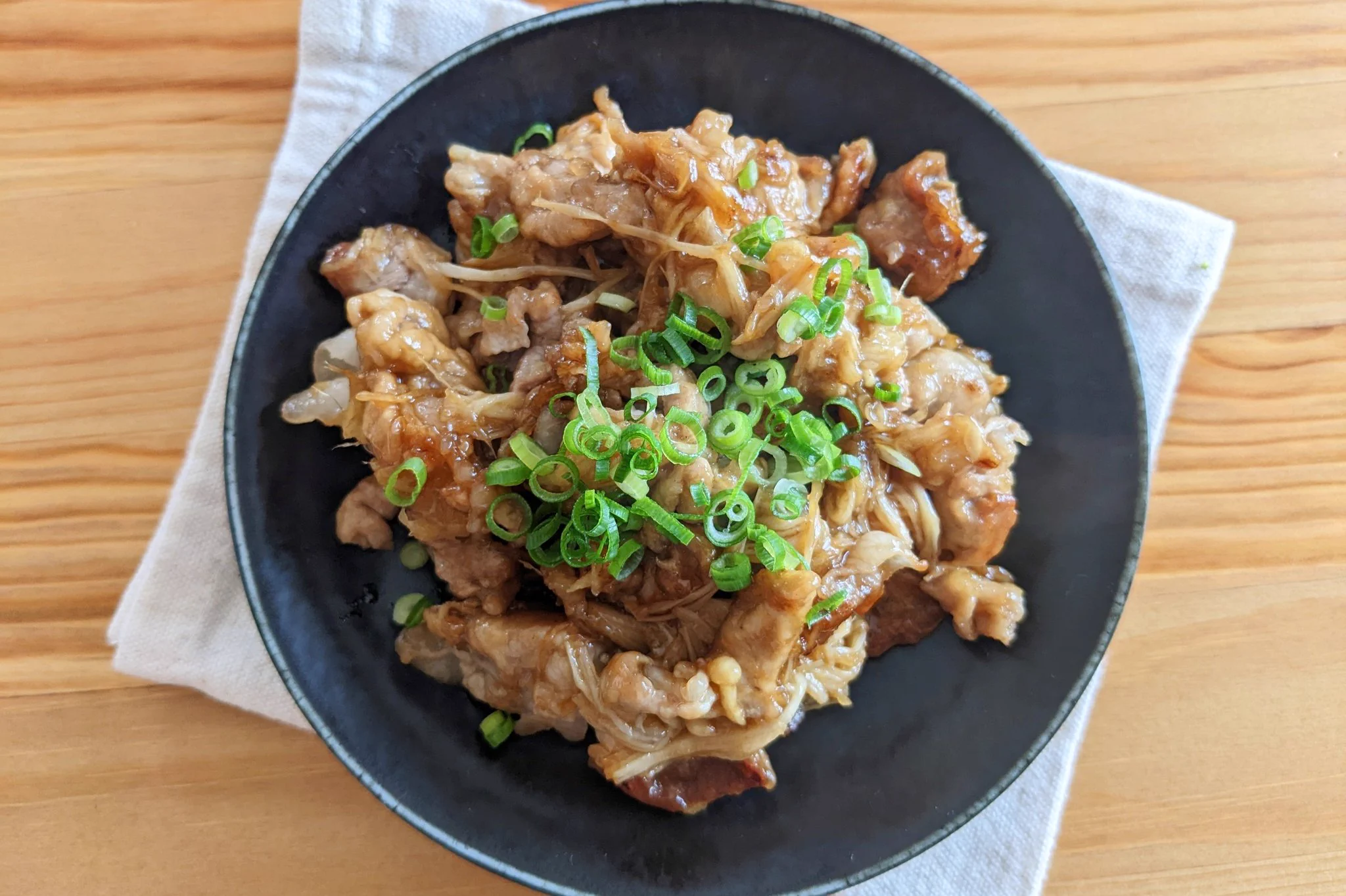 食感がクセになる！えのきも仲間入りした、豚肉の生姜焼き。
