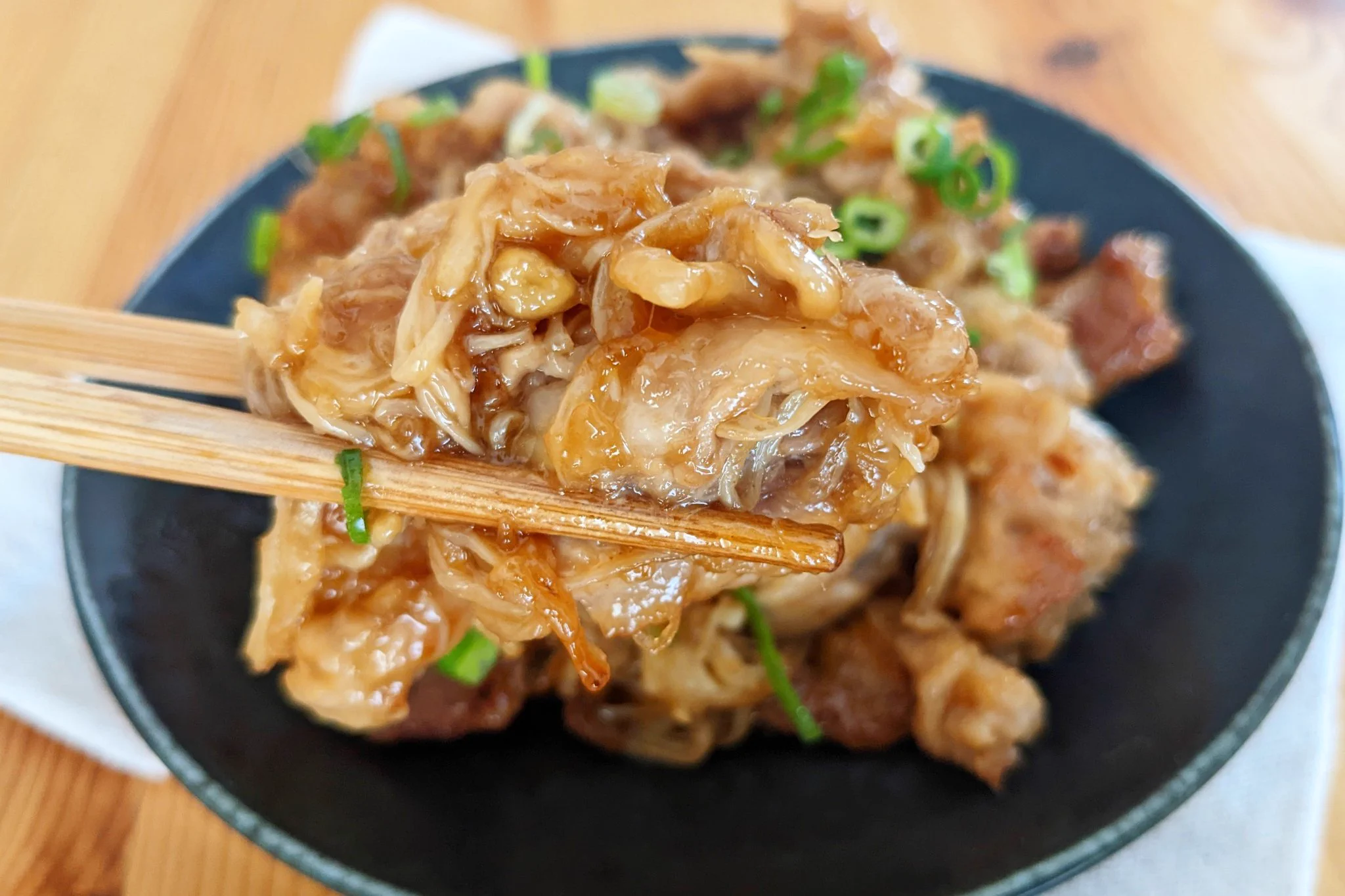 食感がクセになる！えのきも仲間入りした、豚肉の生姜焼き。