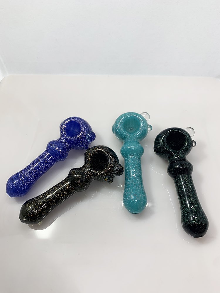 steamcrocodile1's tweet photo. Glass Hand Pipe Quicksand gold Spoon pipes bongs smoke pipes https://t.co/kkDPHALHjg