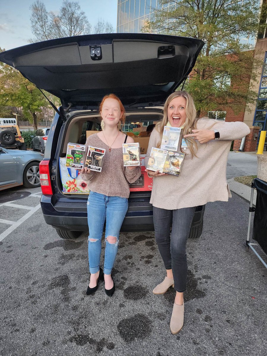 Farley_Con's tweet photo. This one of the best parts of the year for the staff at @Farley_Con! Today we delivered 224 Funko Pops! to @ChildrensatEHS that was donated in the Andrew “Drew Game” Germain @popsforpatients drive
#erlanger #popsforpatients #eastridge #Chattanooga #farleycon2022 https://t.co/nlO0bllfYH