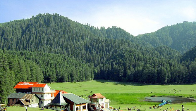 AkhtharShayia's tweet photo. The #Valley of #Kashmir is an ancient lake about 85 miles (135 km) long, 20 miles (32 km) wide, and 5,300 feet (1,620 m) high, drained by rivers. The Valley of Kashmir is an ancient lake about 85 miles (135 km) long, 20 miles (32 km) wide, and 5,300 feet (1,620 m) high. #SuperSta https://t.co/O2RqrJzk10