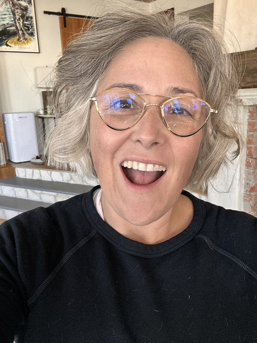 This is me. Ricki Lake. No makeup no filter no hairstyling or color or botox. Nada  And no relation to an election denier in Arizona.  None whatsoever.  So we are clear. This house is clean. ♥️