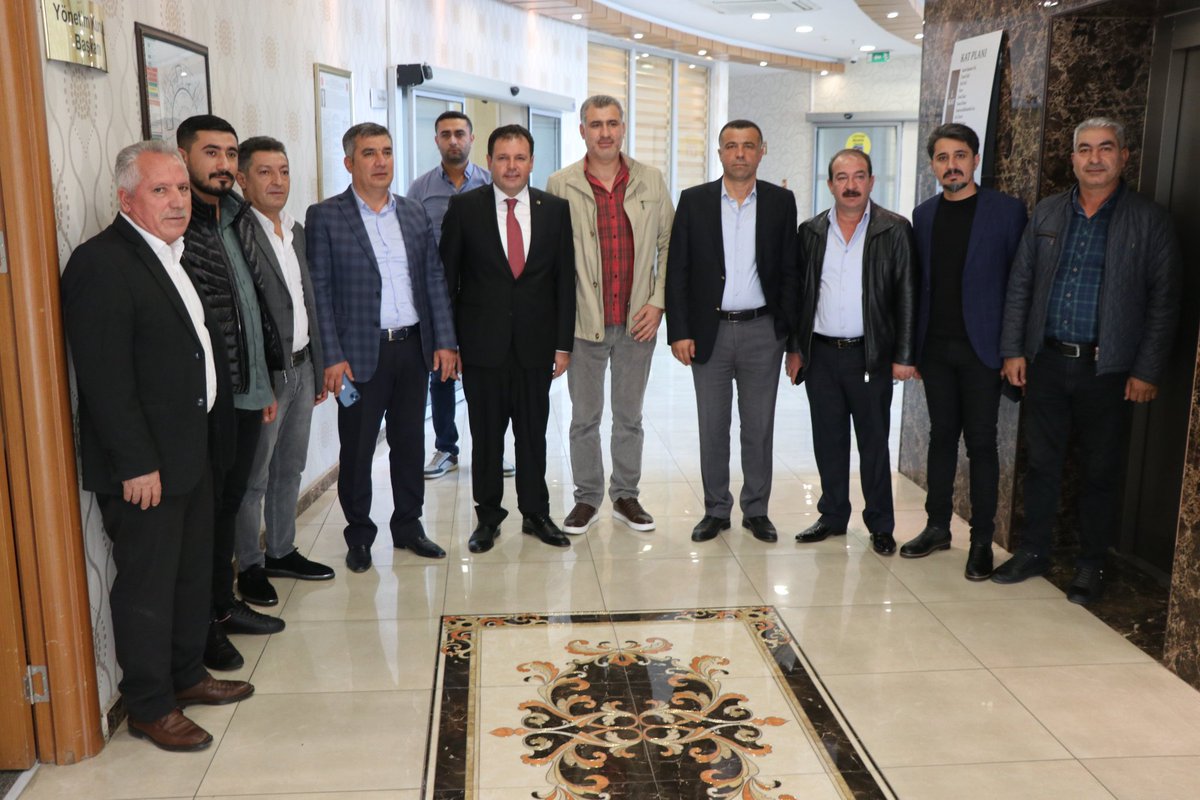 Şanlıurfa Özel Eğitim Kurumları Dernek Başkanı Sezai Badıllı, önceki dönem Meclis Üyemiz Sn.Cemal Yazar ve  ve beraberlerindeki heyet, Yönetim Kurulu ve Meclis Üyelerimize hayırlı olsun ziyaretinde bulundular.