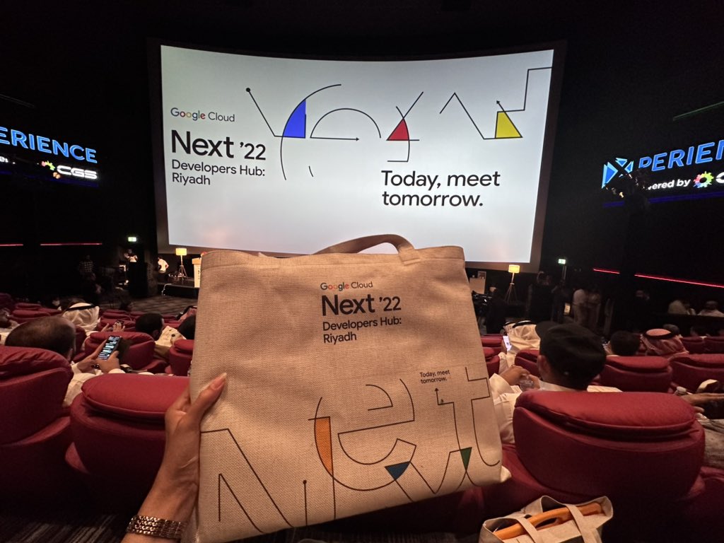 Tahani_albu's tweet image. سُعدت بحضور تدشين وانطلاق Google Cloud Next ملتقى المطورين في الرياض 🚀

#DevHubRiyadh
#Next22
#GoogleCloudSaudi 

@halohali @alneyazi @GCDCSaudi @abid_salim @Abdulaziz_Hmadi @WTMSaudi @GoogleCloud_ME