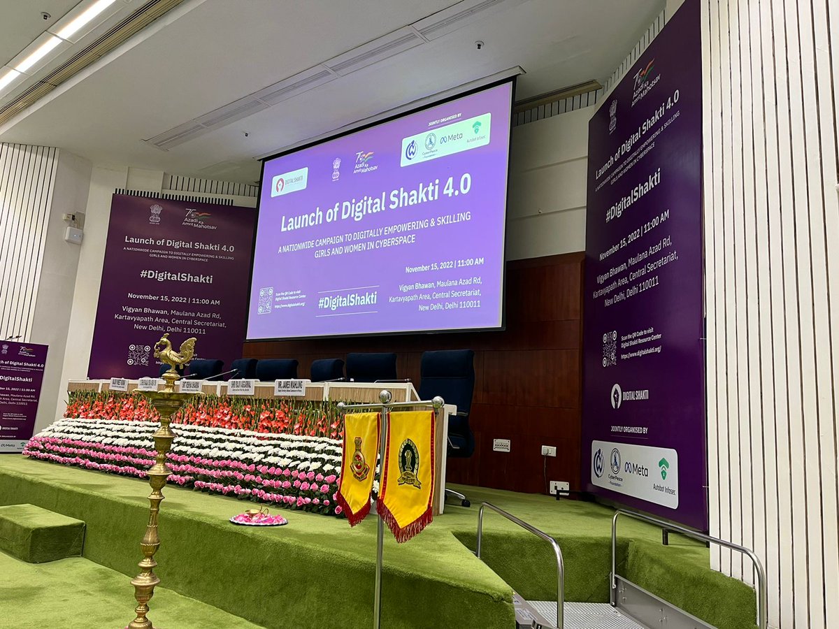 roma3758's tweet photo. Under the campaign, training will be provided to women on how to use the internet and social media safely and cautiously..#DigitalShakti https://t.co/P4QJiDQjeW