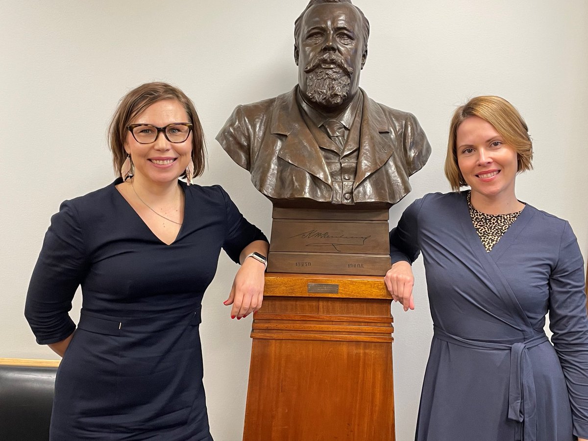 <a href="/K2HEL/">Helsingin seudun kauppakamari</a> kaupan ja palvelujen vlk:ssa <a href="/Maahanmuuttovir/">Maahanmuuttovirasto</a> @ImmonenElina ja <a href="/TEM_uutiset/">TEM</a> <a href="/KatriNiskanen/">Katri Niskanen</a>. Lupien ja asiakaskokemuksen vinkkelistä työperäinen maahanmuutto etenee erinomaiseen suuntaan. Uusi idea seurantamittarista esitetty, kokonaisaika luvasta asettautumiseen. <a href="/K2HEL/">Helsingin seudun kauppakamari</a>