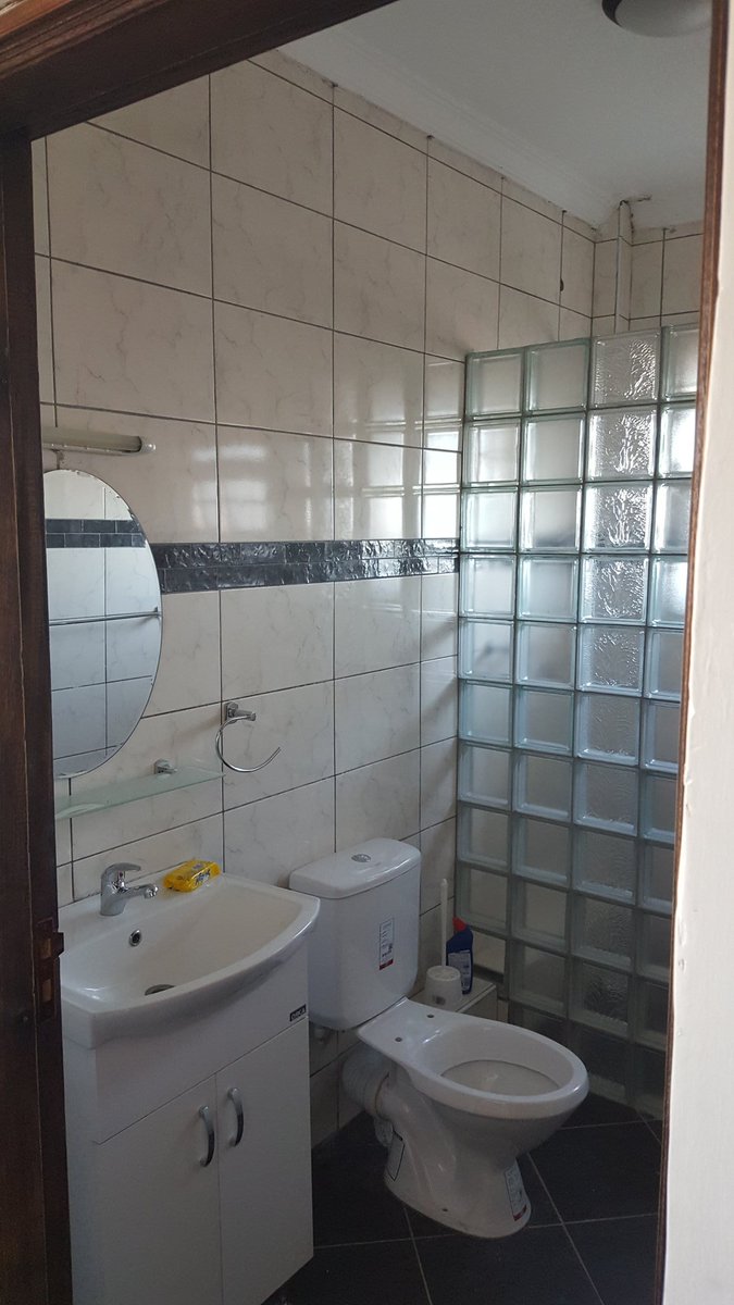 dnahinga's tweet image. When you are doing a building project, don&apos;t stay very far from your Contractor.

In 5 months, you can also become a self-authored Contractor.

This is a good thing because creating wealth is NOT a zero sum game.

#BetterTogether
#BuildEveryday🔨
#PracticeNotes✍🏿
#SketchItBuikdIt