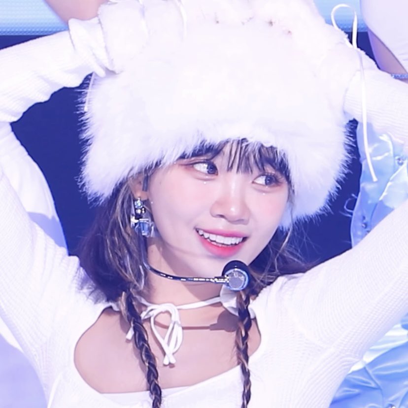 chaewon loops tweet media