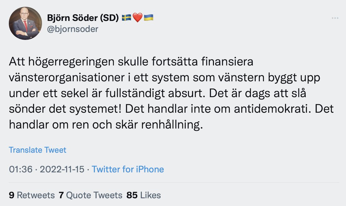 Morgan_Finnsio's tweet photo. Sverigedemokraterna förklarar krig mot civilsamhället (“vänsterorganisationer”), allt i förutsägbar enlighet med den auktoritära playbook vi redan sett användas av högerradikala regimer som i Ungern.

De kallar det “renhållning”. https://t.co/1iBdL3Br0t