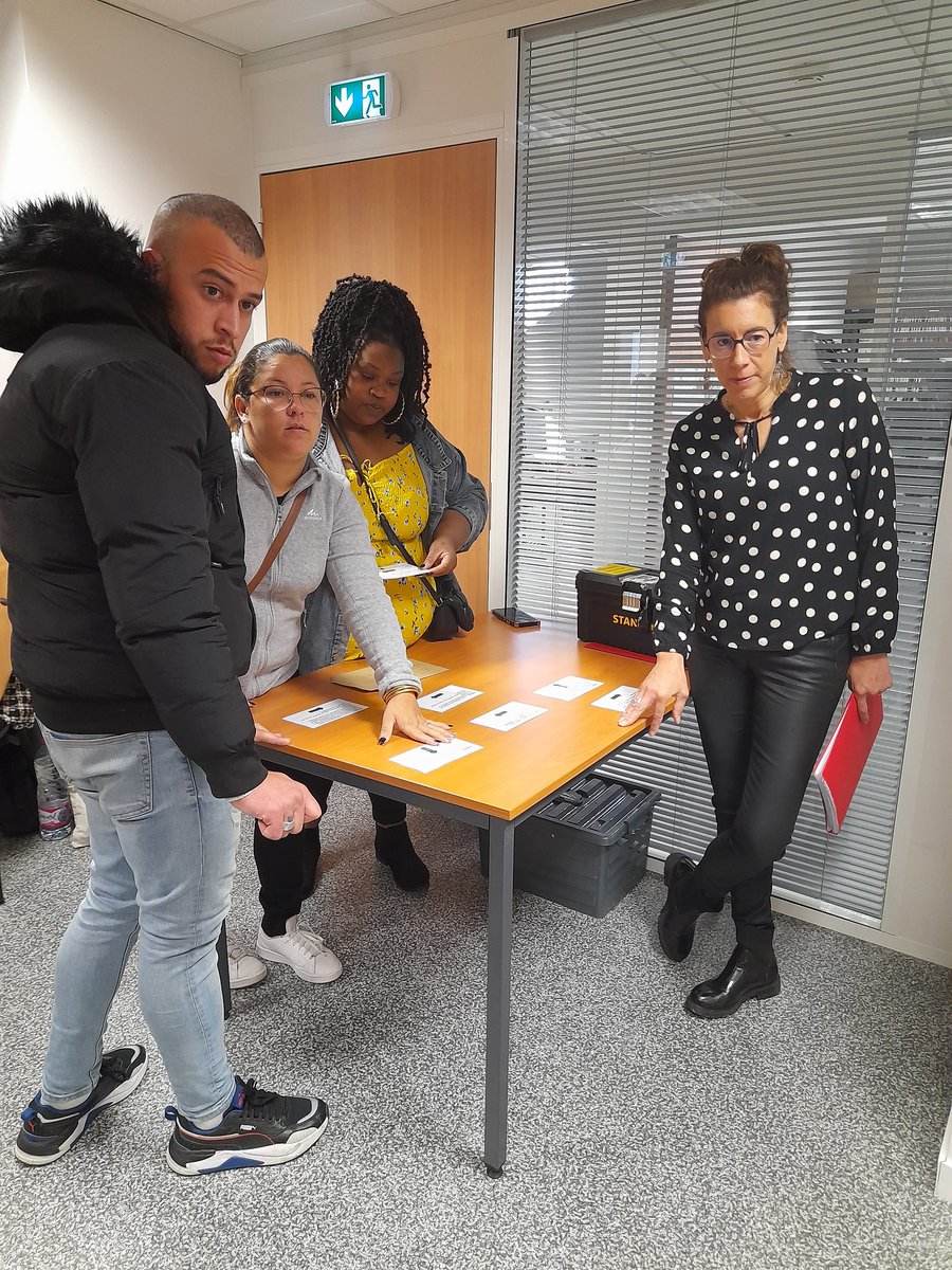 La première session d'Escape Game de la Loire animée par la CAPEB à débuté #btp #CAPEB #poleemploi