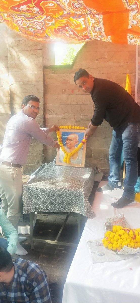 जुलाई माह में पटवार संघ के साथ हुए समझौते को सरकार द्वारा लागू नहीं करना और  पटवारियों का स्थानांतरण दुरुस्त जिलो में करने के खिलाफ आमरण अनशन अजमेर राजस्व मंडल