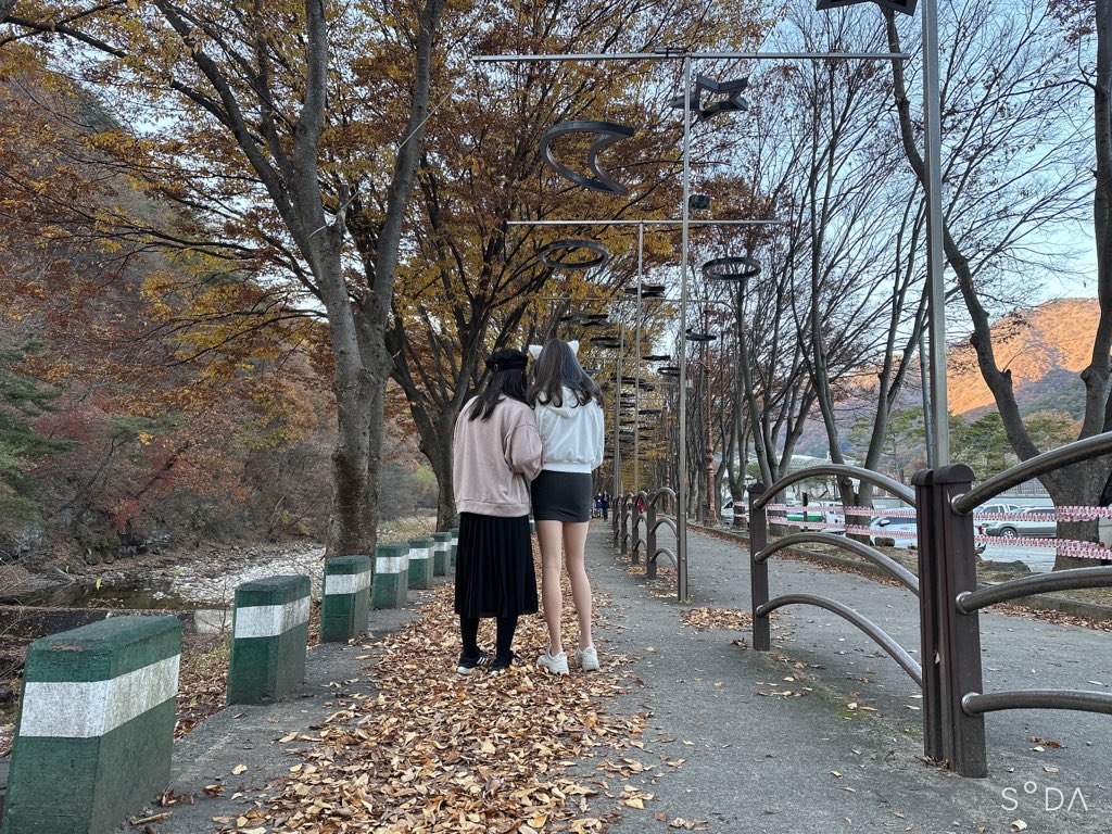 CD민아💗 on Twitter: "문경새재 단풍 끝물일때 방문해서 사진은 잘건졌당😊😊 다음은 내년 가을때 도전😆 https
