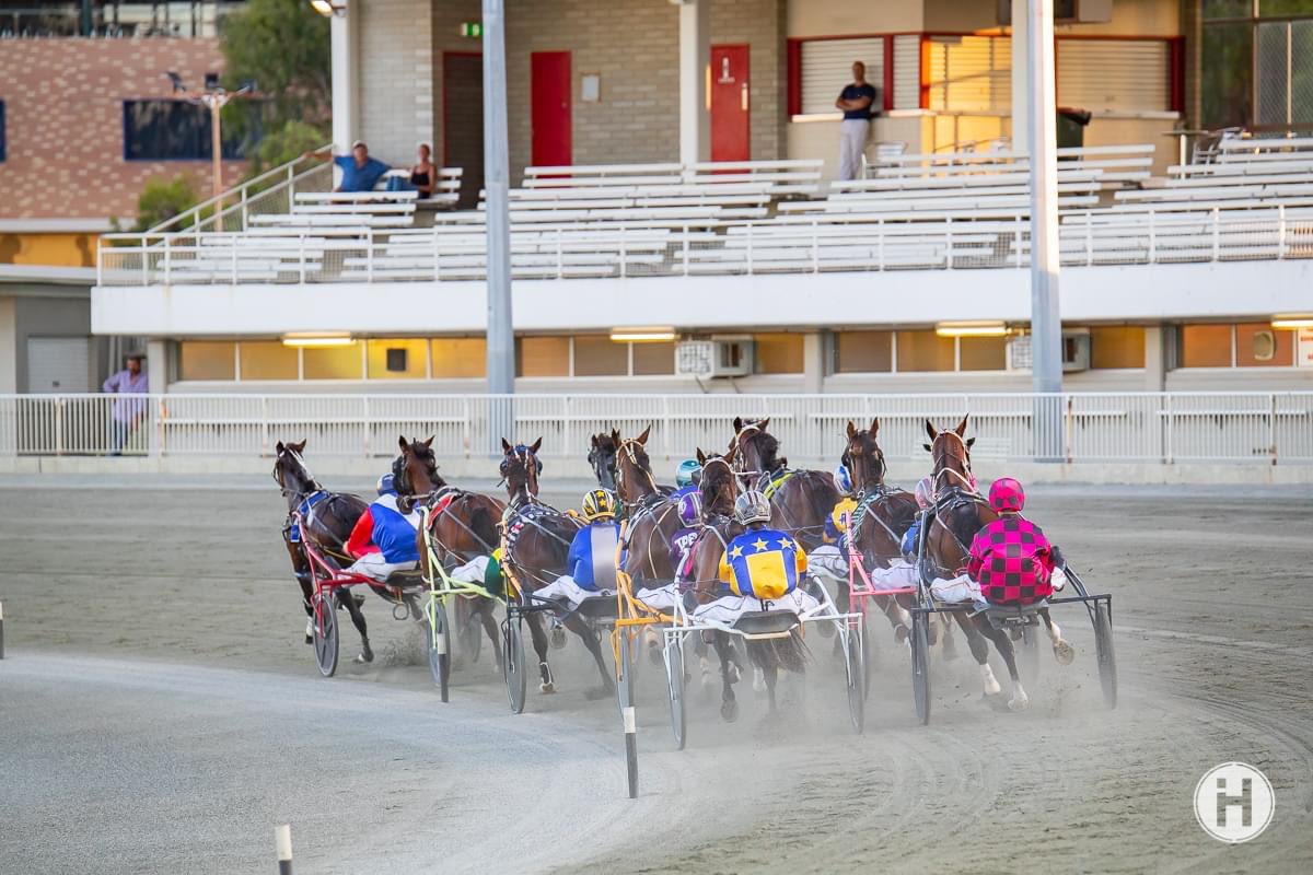 Gloucester Park (@gloucesterpark) on Twitter photo We're racing TONIGHT at #GloucesterPark in #Perth!
Pop in after work, have a cheeky drink, something to eat in Steelo's, and watch LIVE horse racing from 4:17pm!
📸: <a href="/_HamiltonCC/">Hamilton Content Creators</a> We're racing TONIGHT at #GloucesterPark in #Perth!
Pop in after work, have a cheeky drink, something to eat in Steelo's, and watch LIVE horse racing from 4:17pm!
📸: <a href="/_HamiltonCC/">Hamilton Content Creators</a>