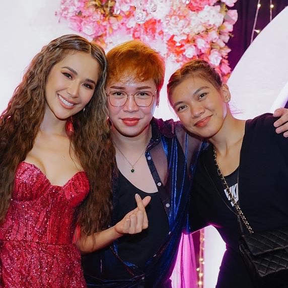 SamBer_Official's tweet photo. Two friends I met in 2009 and in 2019.. 💕🪩✨ https://t.co/xDNL8Gs1iH