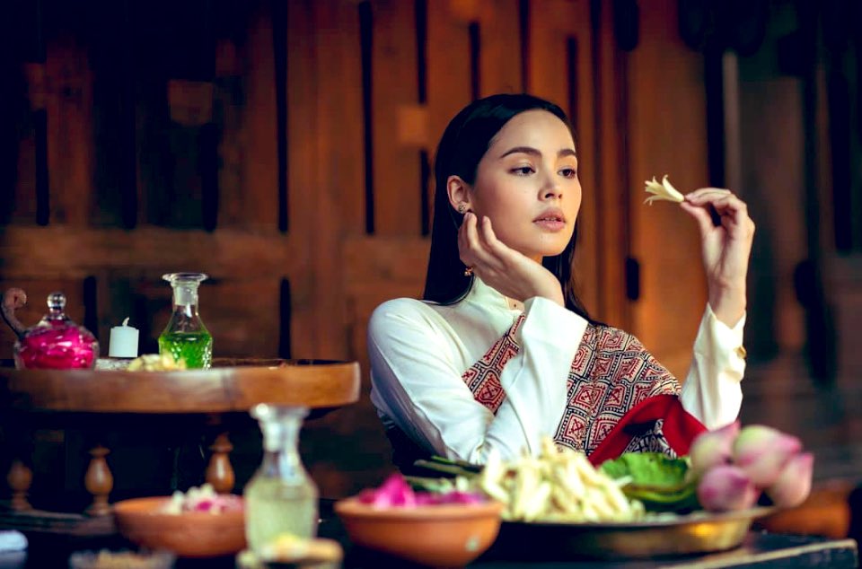 achiibkk's tweet photo. รักพี่ญ่าจัง #yayaurassayas #ลายกินรีep7 #ลายกินรี https://t.co/GoVNMOC1Ar