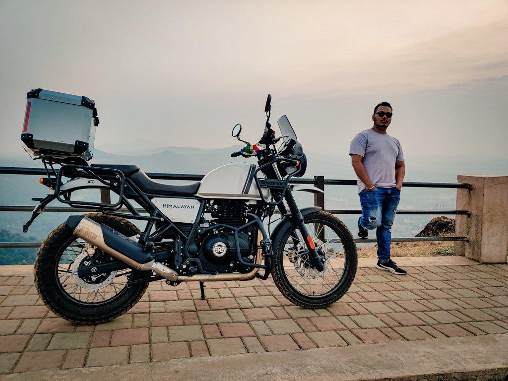 Wanderer_Mahi's tweet image. "Evening manifested"

📍Table Point

#eveningview #tablepoint #saputara #gujarattourism #himalayan #rehimalayan #bikelife #mountains #rider #eveningphotography #biker #ride #photography #rudra #miragesilver #darkness  #royalenfield #lonewolf #bikersforlife #eveninglover  #peace✌