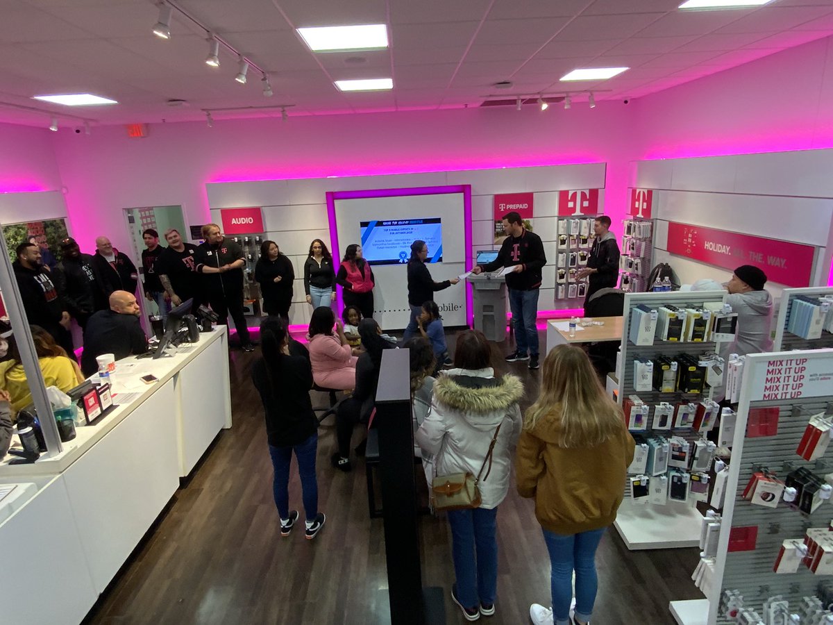 Tareq AbuOmar tweet media