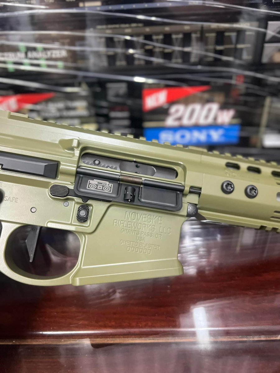 jkarmy_int's tweet photo. Sharing coming soon
We got some ghetto blasters here to show you…
Pioneer Disco Robo
Techies SA-C05S
Noveske Ghetto Blaster N4 PDW
Which you you want the most?
#emg #Noveske #Licensed
#airsoft #marui #mws #gasblowback #dytac #jkarmy https://t.co/Etd9OggjcZ