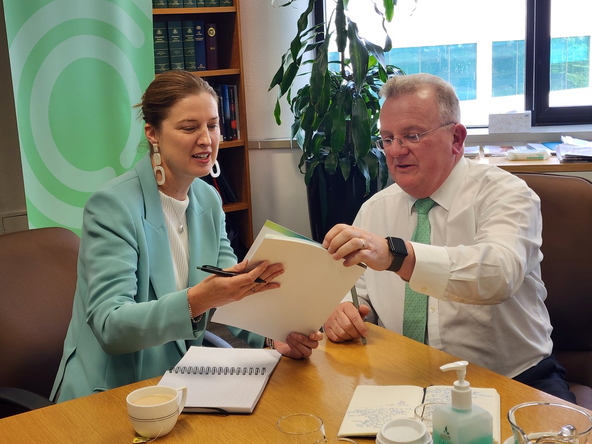 ASBFEO's tweet photo. We were delighted to have Minister for Small Business, @JulieCollinsMP, join the ASBFEO team in our office today.
It was an excellent opportunity for the Minister and @BillsonBruce to discuss what we're working on and critical issues affecting #Australian small and family biz. https://t.co/bTCLtzUZFE