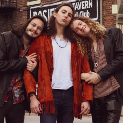 #NewProfilePic we’re back b1tches