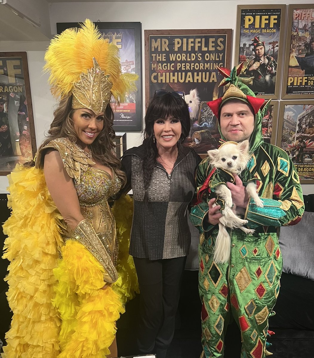 marieosmond's tweet photo. Happy 15th birthday to the ONE and ONLY @mrpiffles!🥳🎉 Haha you and @piffthemagicdragon were wonderful at the Flamingo a few weeks back!🥰 That’s like 76 in human years and may I say, it looks good on you!! 😆 https://t.co/QkRiz7iIGJ