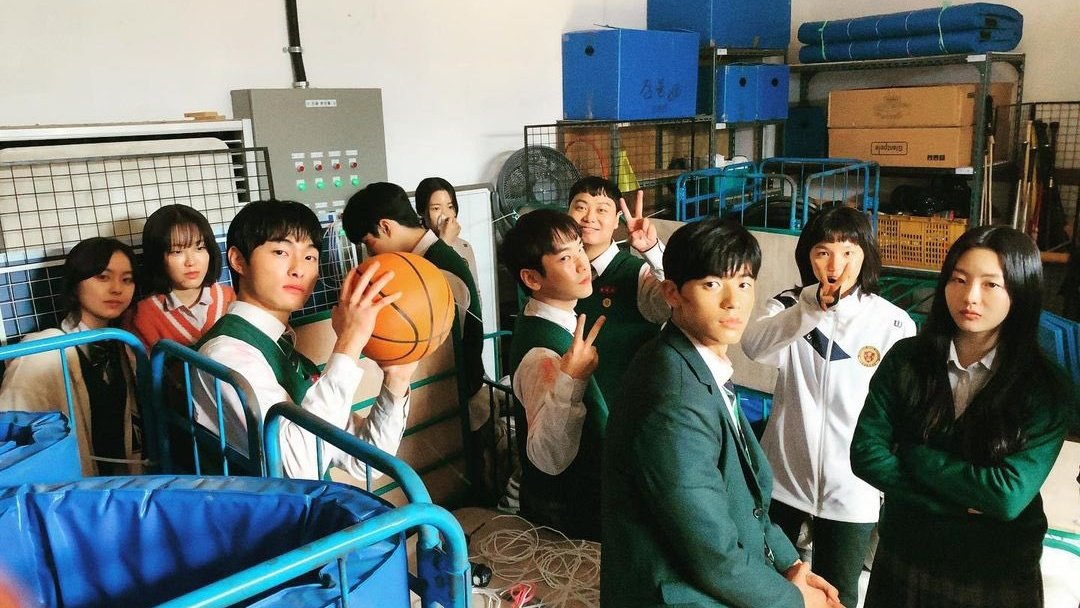 for_yihyun's tweet photo. the "wala akong pake" cho yihyun https://t.co/5E6XXOfMdH