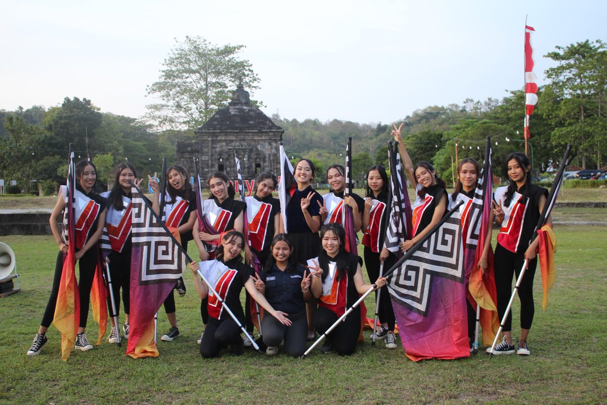 MBAtmajaya's tweet photo. Hai-hai semuaa! Bagaimana harinyaa? Lancar ya kann 🤗. Berikut merupakan foto-foto waktu pagelaran yang MBA lakukan pada bulan september 👀✨. Yang kangen bole banget nih kita sama-sama flashback 🥰. https://t.co/MAlbSBn1V7