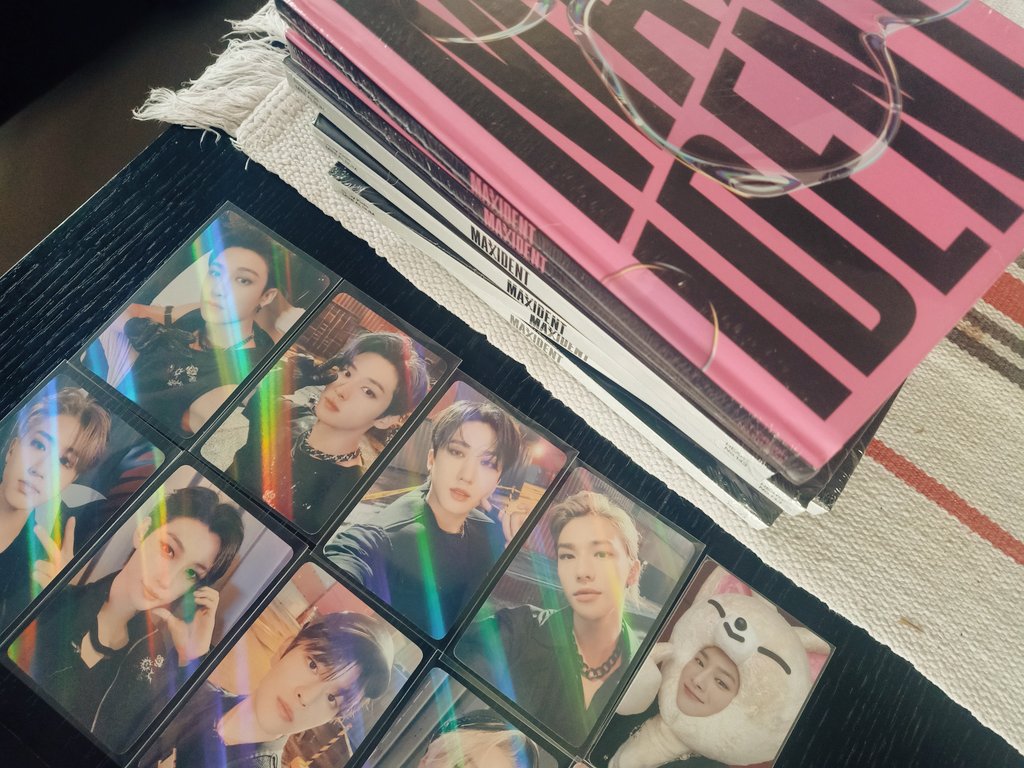 1098cart's tweet photo. #1098mails •• @15BusanDistrict 

hi! the albums arrived today~ thank you for being responsive and have a lovely day! sobrang pretty nung freebies 💗 https://t.co/bgEzV3F9RD