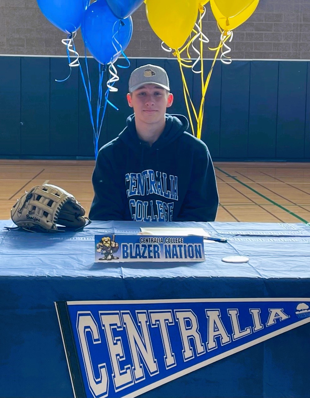 redmond-high-school-baseball-on-twitter-congrats-goes-to-varsity