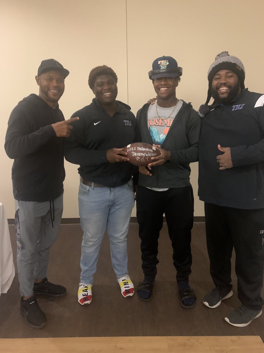 hoodie_walto's tweet image. I would like to thank all my teammates and coaches for help me get Defensive player of the year at TIU!!! @coachRtaylor44 @CoachTillman @Savage_dp @__Tolo55 #GOTIU #NeverGiveUpNeverSurrender