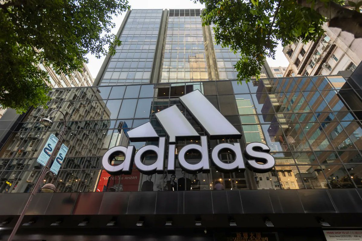 pr_volt's tweet photo. Learn from Adidas’ PR mistakes with Ye #prnews #feedly https://t.co/oQM7mY28hQ https://t.co/i9UDdwTtkt