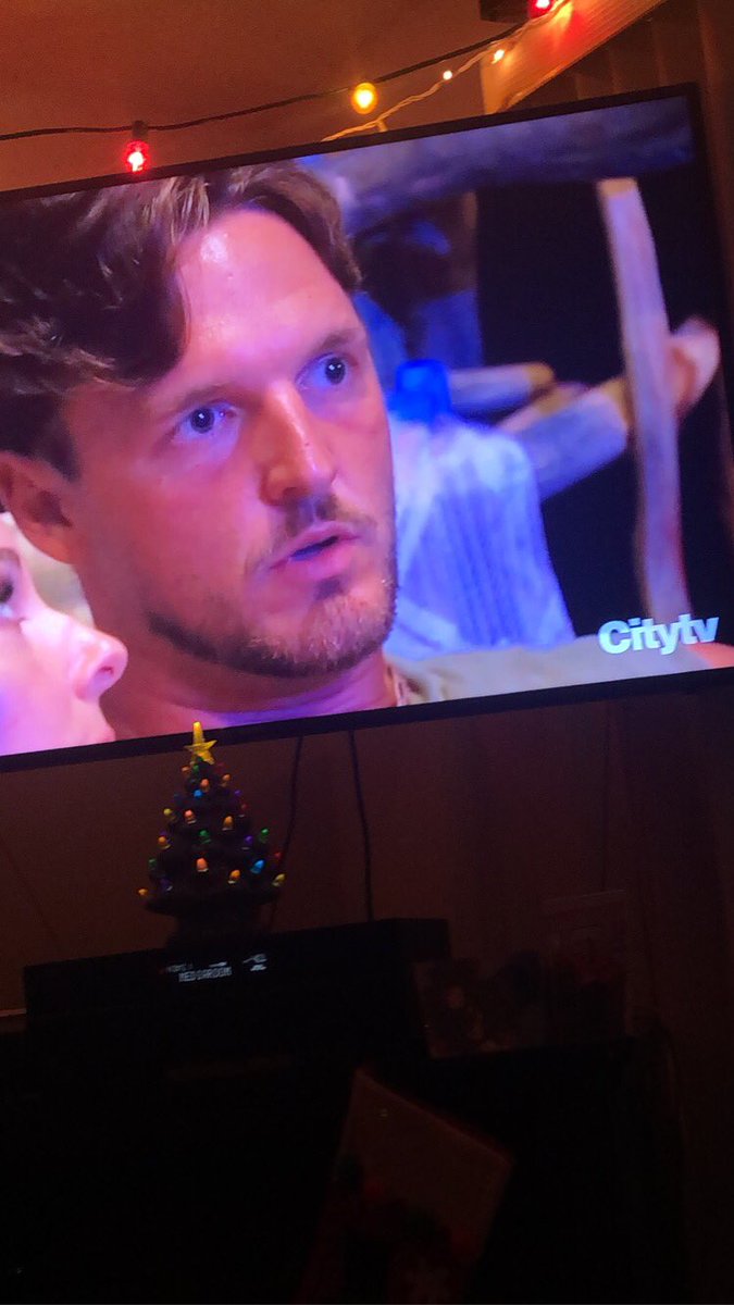 BFTRRpod's tweet photo. Throwback meme: Sound of a potato rotating
#bip #BachelorInParadise https://t.co/lAPBaSH1sr