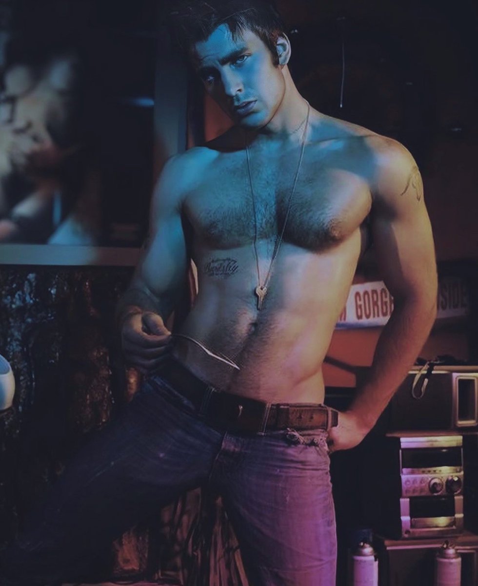 ⁣

i’m everyone’s type , none of you can resist. 
⁣