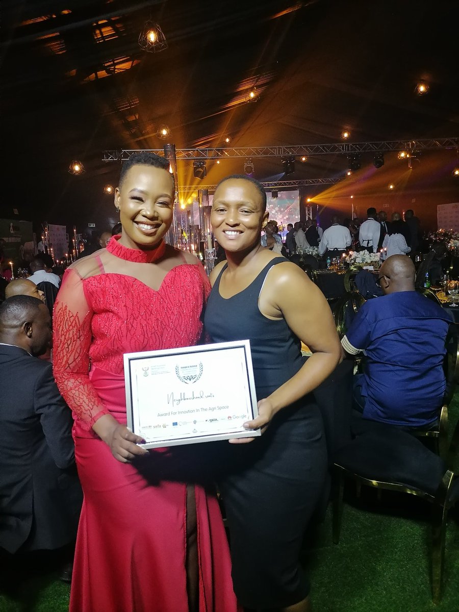 Zandi_Kumalo's tweet image. My honor to announce that &quot;Neighbour Roots&quot; received an award at the &quot;National Presidential awards 2022&quot; as one of the most &quot;Innovative in the Agri Space&quot; a big thank you to family, friends, colleagues and customers whom continously keep supporting us.

Minister Stella Ndabeni
