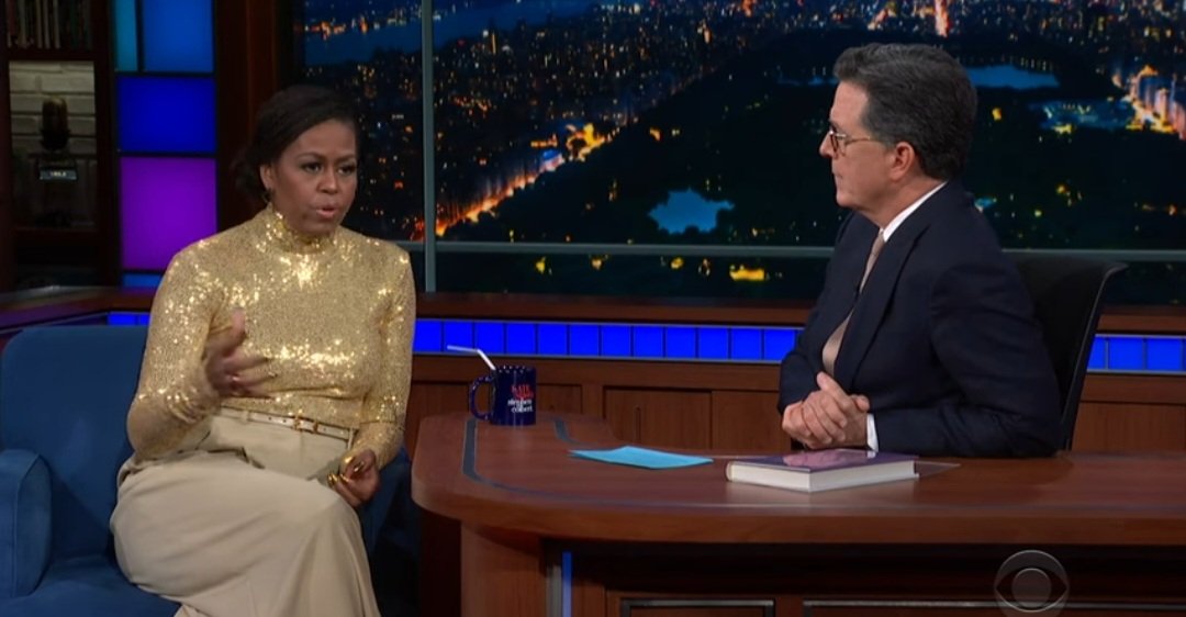 Bridge319's tweet photo. Michelle Obama on Stephen Colbert show.
#MichelleObamaTheLightWeCarryBOOK 
#TheLightWeCarry_MichelleObama 
#StephenColbertShow  
https://t.co/bMANnAnSEm https://t.co/gUUDlLgF8b