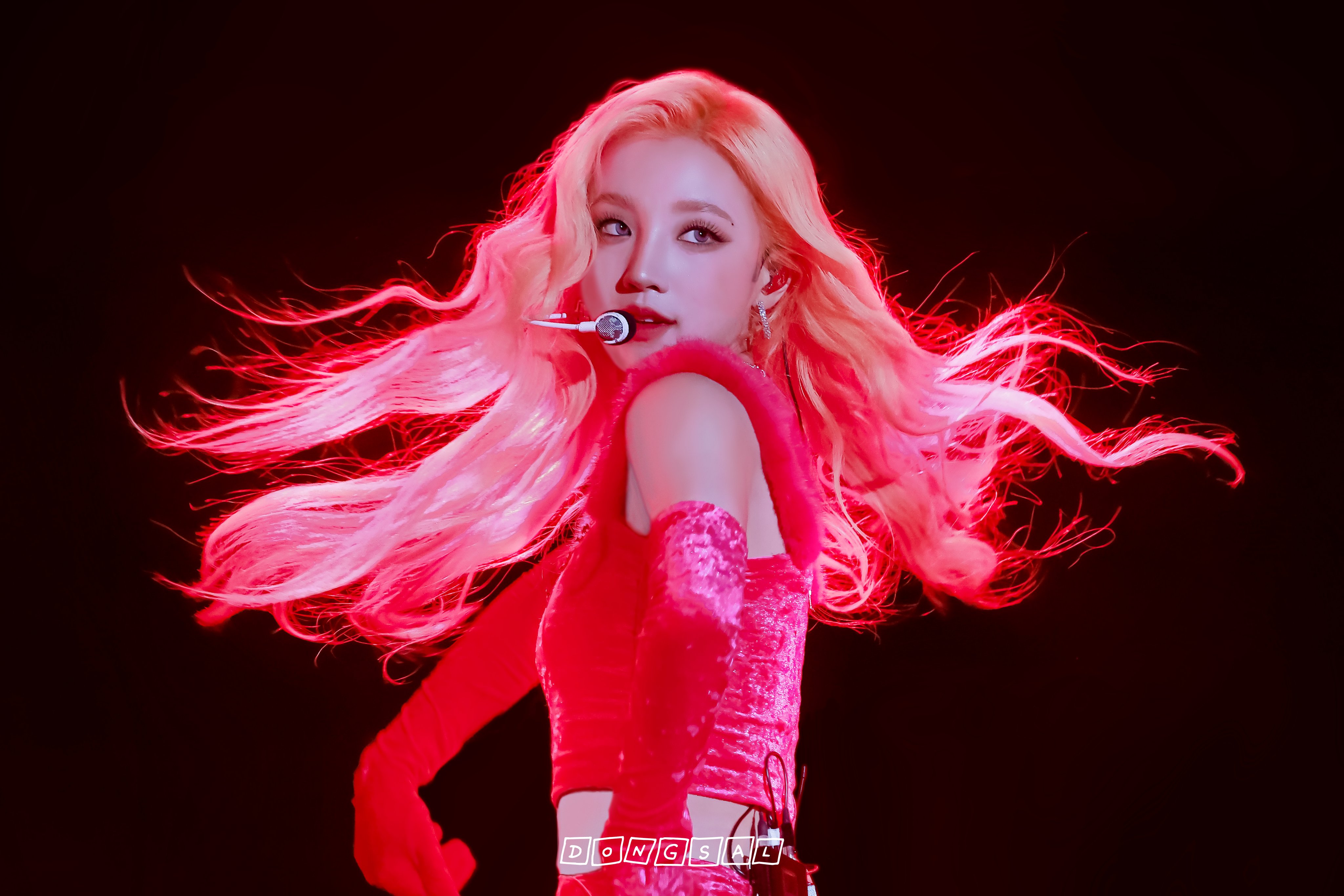 on-twitter-2022-11-08-gma-yuqi-g-i-dl