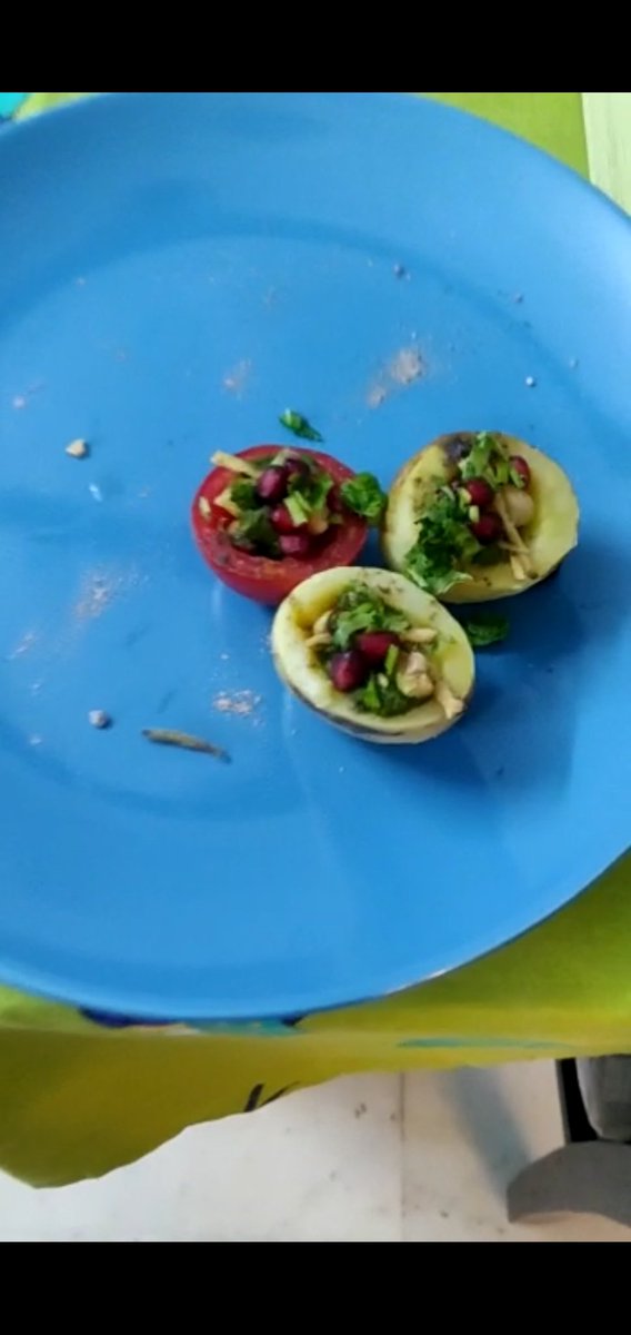 manjumathur1's tweet photo. Whats this ?? #SnackMe
#adp2022 #Lightbite #Khanakhazana https://t.co/B19kn27Qz3