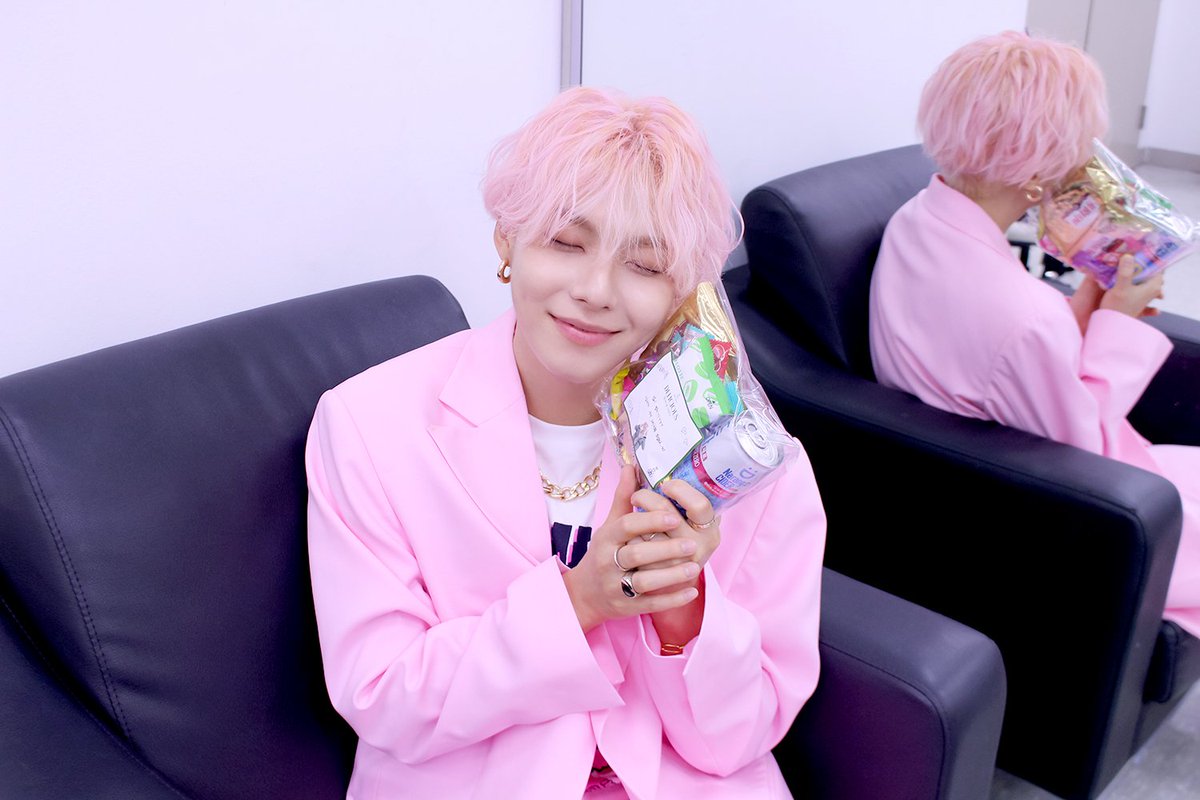 [📢] #우진영(#WOOJINYOUNG) 2nd Mini Album [DELICIOUS] '#Delicious' 활동 비하인드 현장 1편♥ #네이버포스트 가 공개되었습니다❣️

              👀🙋‍♀️🙋‍♂️⬇️
🔗 naver.me/IIfqAVP0

#2nd_Mini_Album #DELICIOUS
#우진영_솔로컴백 #Solo_Comeback
#여긴_너무_Delicious 😋