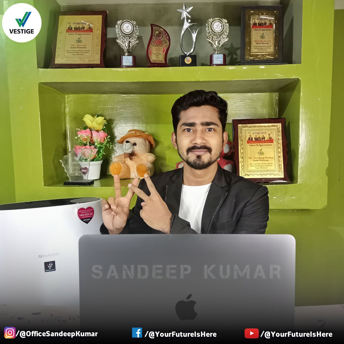 officesandeep77's tweet photo. “Every new beginning comes from some other beginning's end.” 🧳
.
New Beginning Calling 📞
#vestigesandeepkumar #officesandeepkumar #YourFutureIsHere #newbeginnings #lovewhatyoudo ❤️✨
@vestigemkt @VestigeDeepakS @KbsVestige @Vestigeyouth @AnukulAgVestige https://t.co/21zMz33ZWr
