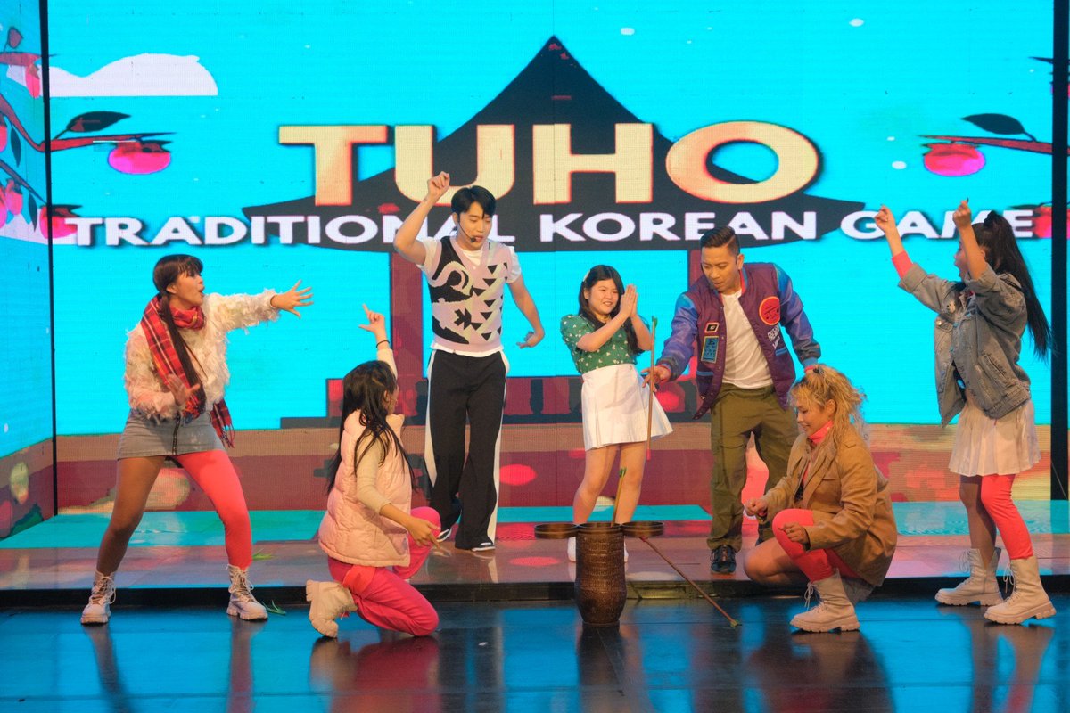 itsShowtimeNa's tweet photo. ⭐️ Annyeong, Madlang People! Let's TRESElebrate history and culture kasama ang Team #Magpasikat2022JhongRyan with CHUNSA sa It's Showtime!🧡

WATCH &amp; SUBSCRIBE NA!
https://t.co/uotRBFj0PG https://t.co/GAUrCBNEom