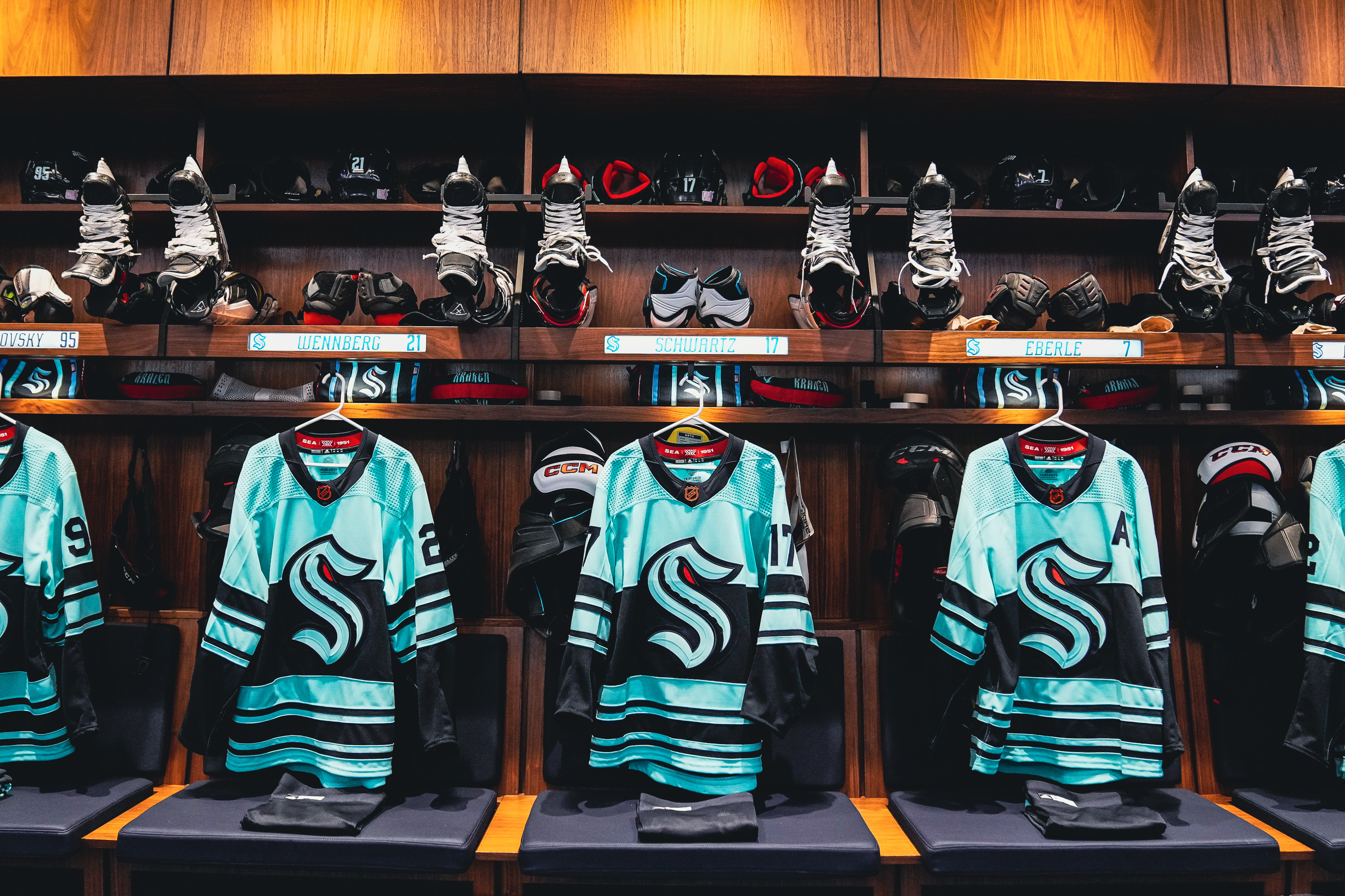 Seattle Kraken And LA Kings Reverse Retro 2 Uniform Reaction