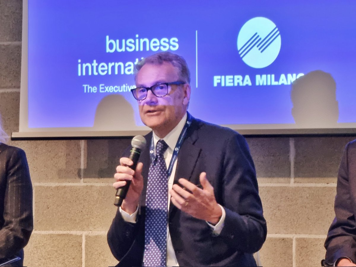 "Il #digitale rappresenta una chiave sicura di successo nelle sfide del contesto competitivo di oggi. È necessario attivare piano di sensibilizzazione e rafforzare misure a favore dell’adozione di nuove tecnologie nelle #imprese" <a href="/ecereda/">Enrico Cereda</a> VP #Assolombarda #AIXA