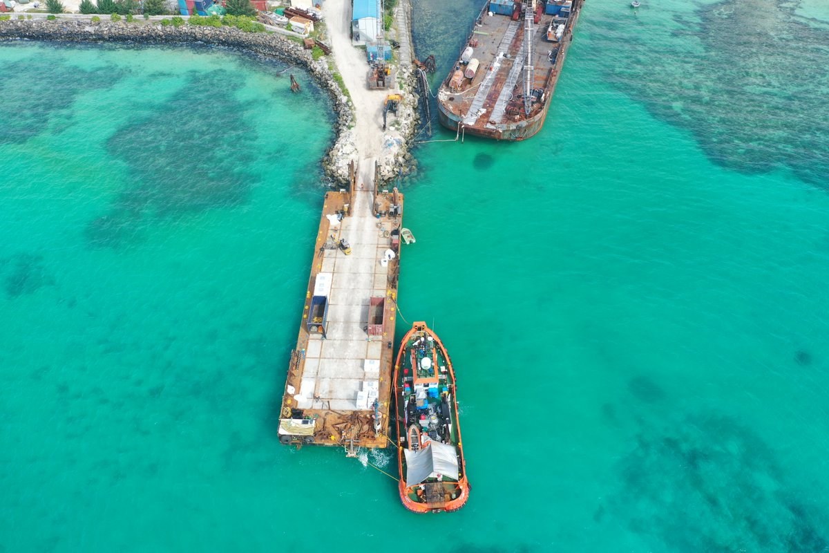 TCAP4Tuvalu's tweet photo. It's an exciting month as #HallContracting engineers arrive in Tuvalu along with tug & barge with excavators, loaders, site offices & more. Construction of #TCAP coastal protection works almost ready to commence on Funafuti π§
Learn more at https://t.co/IydGnv9TpI #ClimateAction https://t.co/luWAPSjrer