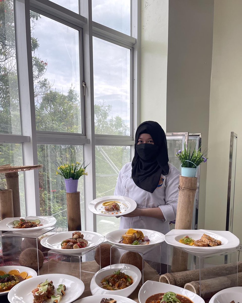 IChefOfficial's tweet photo. FILIPINO REGIONAL CUISINE|Created by our 4th year student-chefs taking Bachelor of Science in International Culinary Management during their Filipino Regional Cuisine individual face-to-face laboratory facilitated by Chef Trainer Ed Tuazon!

#ProudlyICHEF #OneJIB #CulinarySchool https://t.co/0d4zk9OaZz